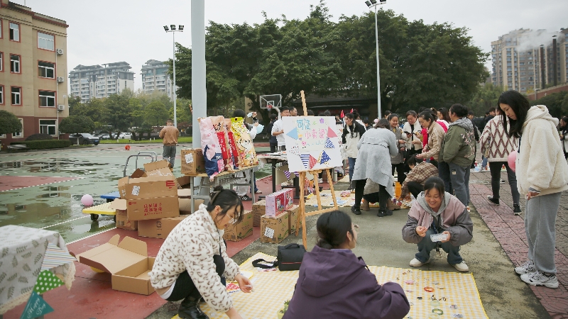 文化周|共享閑置，“集市”行樂(lè)，四川海蓉開展愛心集市公益活動(dòng)